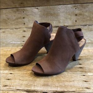 Vince Camuto Edora Slingback Sandal size 8 NEW!!!